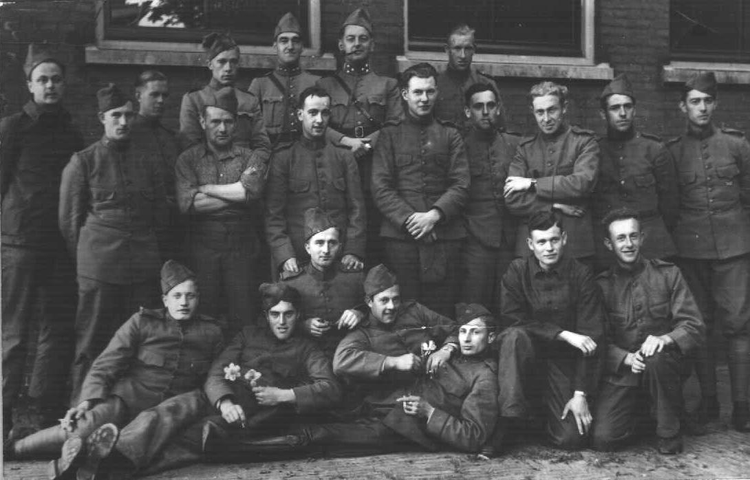 Klik voor foto in apart venster heijnen_genie_1935.jpg